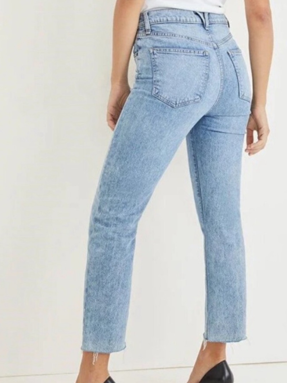 Veronica Beard Frayed Hem High-Rise Straight Jeans Size 27 in silverwood wash